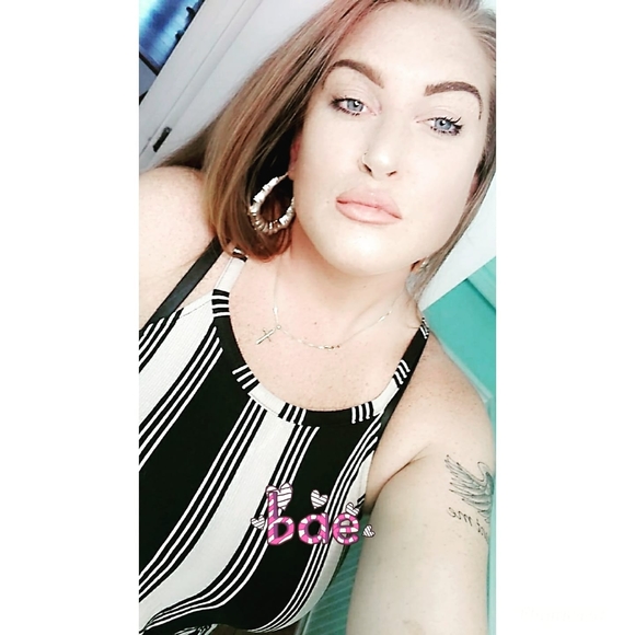 Meet your Posher, Katie - Picture 1 of 1